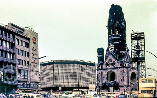 Sehenswürdigkeit -  Berlin, 1960 _Foto- Karsten Risch-2