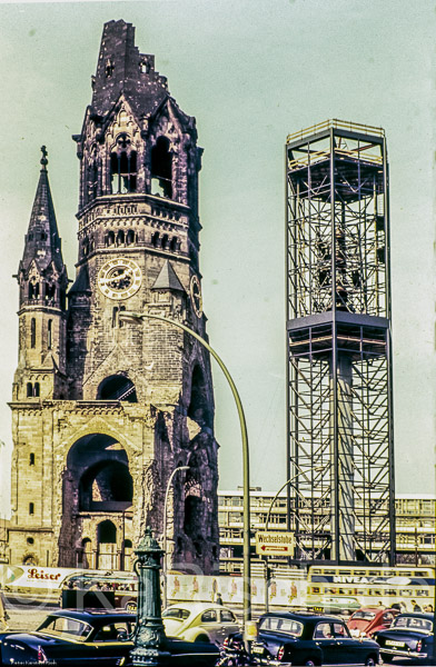 Sehenswürdigkeit -  Berlin, 1960 _Foto- Karsten Risch-3